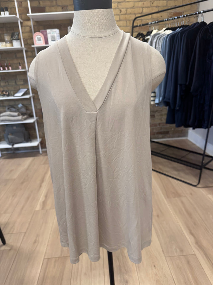 Double Zero Top in Dove Grey